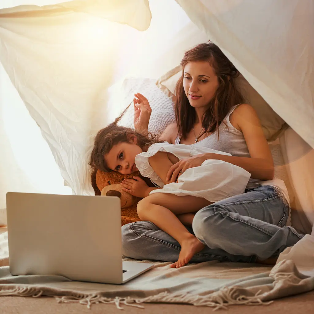 Family enjoying SumoFiber internet
